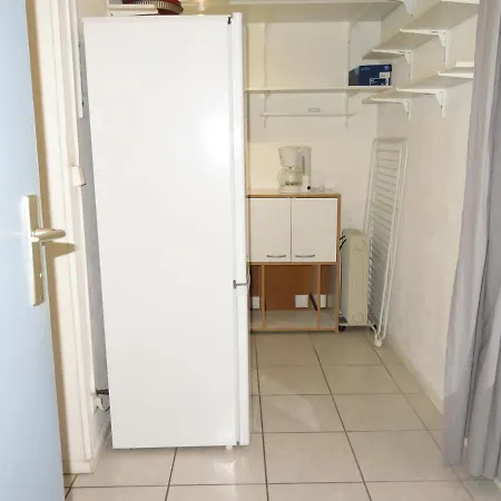 Appartement Lumineux 2P Avec Loggia Et Parking A Sete - Fr-1-338-70 Appartement Sète